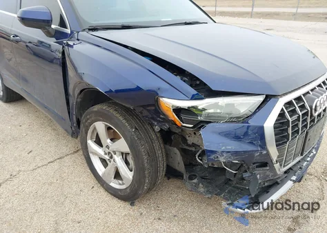 2022 Audi Q3 Premium 40 Tfsi Quattro Tiptronic z USA, uszkodzony, nr VIN WA1AUCF3XN1125644